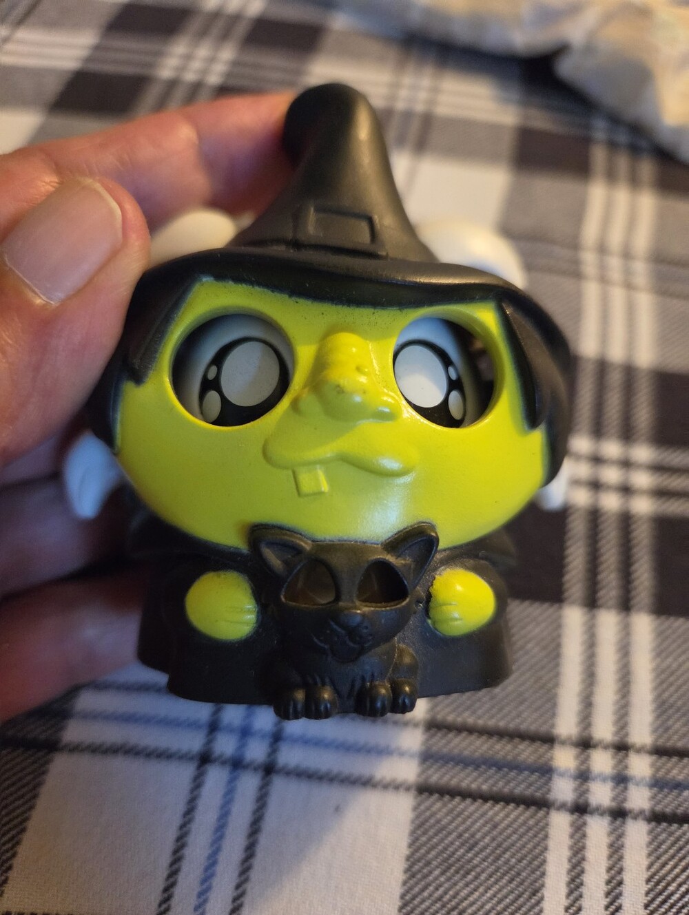 Vintage 2000 Burger King Hamtaro Toy Halloween Witch Black Cat Mask 3"